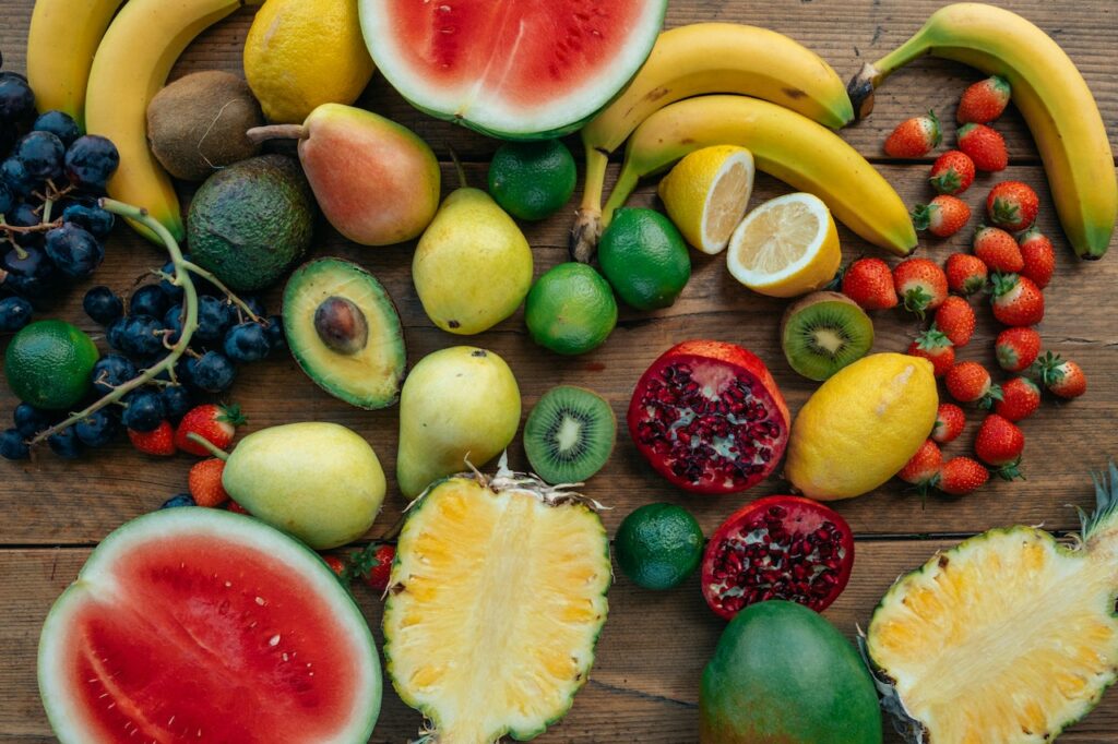 Viele verschiedene Früchte